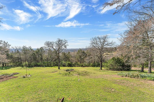 498 Santa Fe Drive, Forsyth, MO 65653