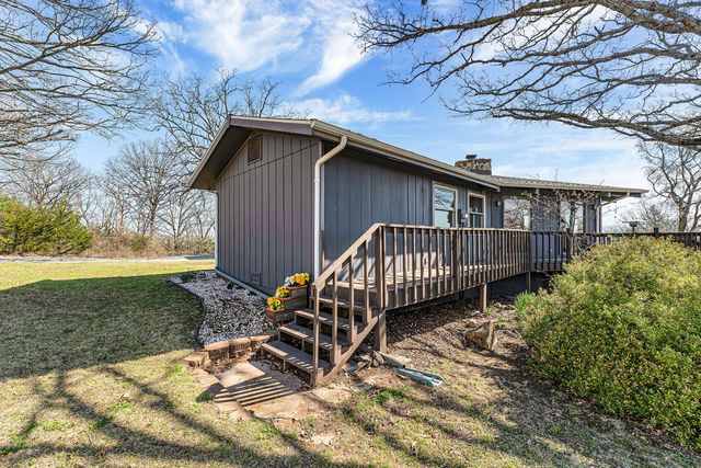 498 Santa Fe Drive, Forsyth, MO 65653