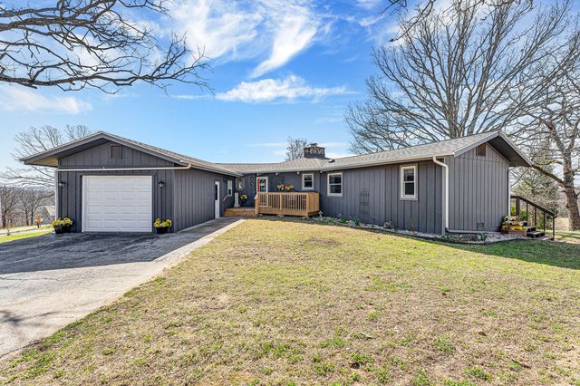 498 Santa Fe Drive, Forsyth, MO 65653
