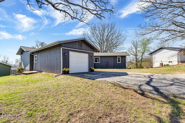 498 Santa Fe Drive, Forsyth, MO 65653