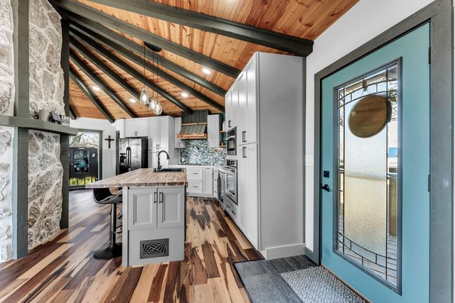 498 Santa Fe Drive, Forsyth, MO 65653