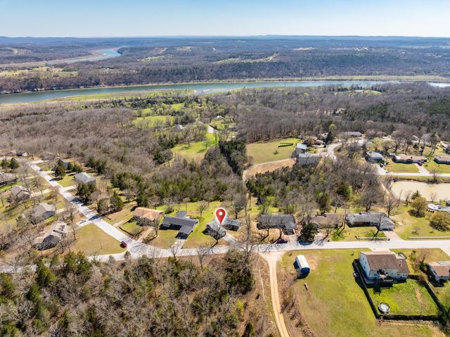 498 Santa Fe Drive, Forsyth, MO 65653