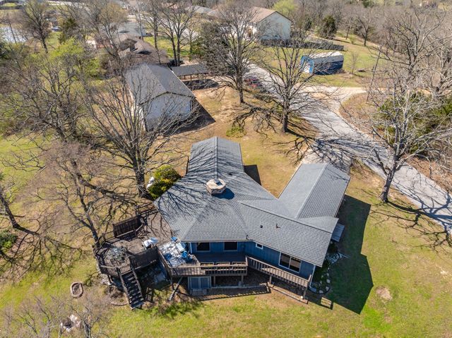 498 Santa Fe Drive, Forsyth, MO 65653