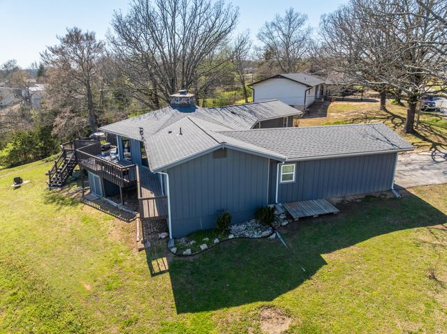 498 Santa Fe Drive, Forsyth, MO 65653