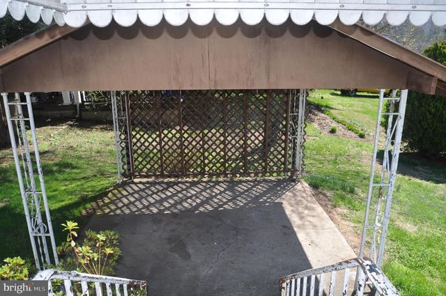 926 STATE ST, Millersburg, PA 17061