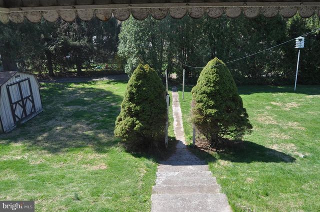 926 STATE ST, Millersburg, PA 17061