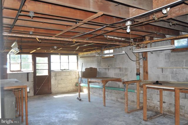 926 STATE ST, Millersburg, PA 17061