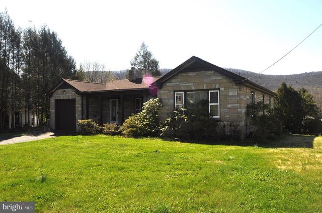 926 STATE ST, Millersburg, PA 17061