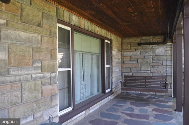 926 STATE ST, Millersburg, PA 17061