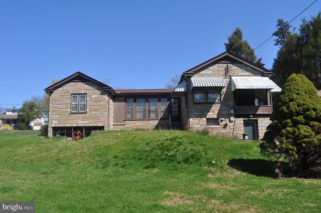 926 STATE ST, Millersburg, PA 17061