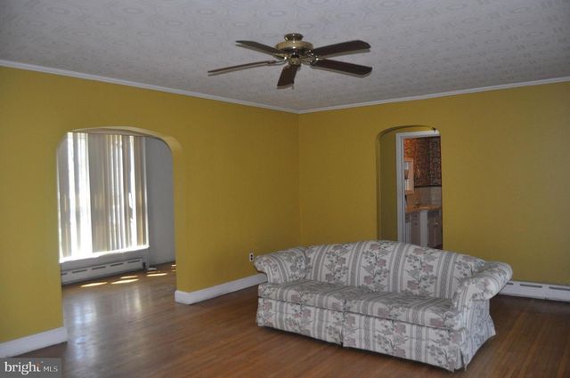 926 STATE ST, Millersburg, PA 17061