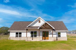 591 Eichman, Poteet, TX 78065