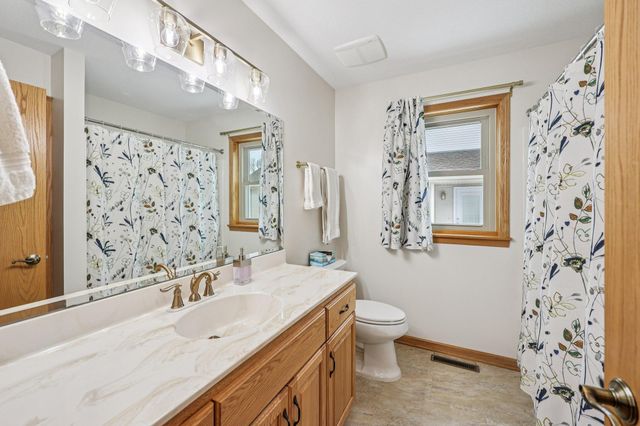 1118 Melody Court NW, Isanti, MN 55040