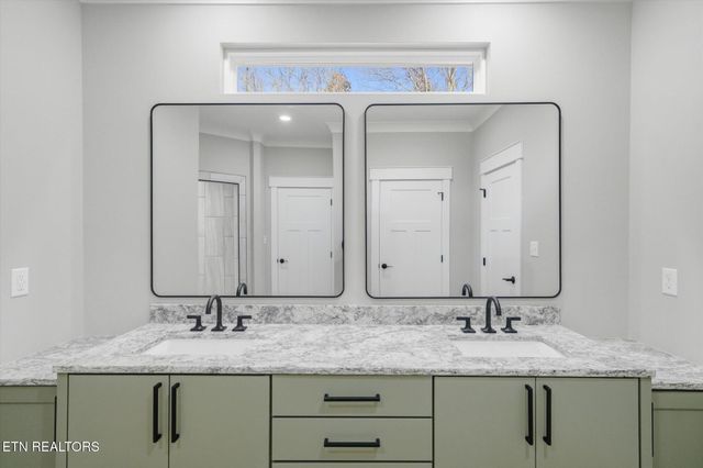 235 Charlie Lane, Maryville, TN 37804