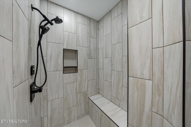 235 Charlie Lane, Maryville, TN 37804