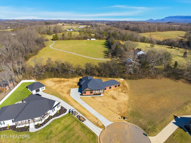 235 Charlie Lane, Maryville, TN 37804