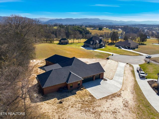 235 Charlie Lane, Maryville, TN 37804
