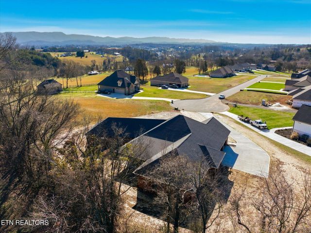 235 Charlie Lane, Maryville, TN 37804