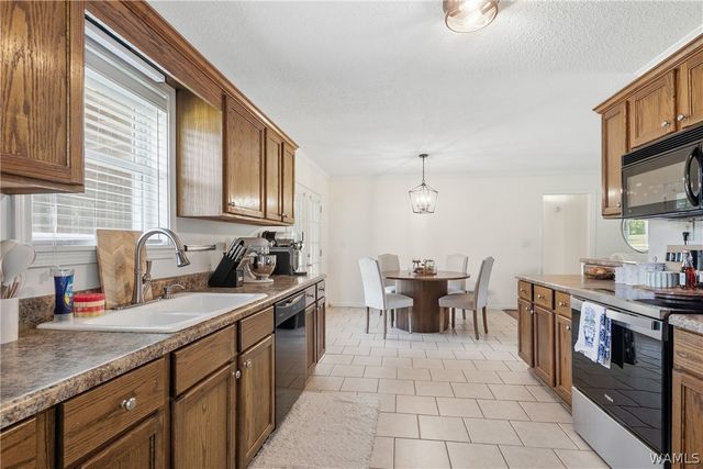 13366 Highway 11, Fosters, AL 35463