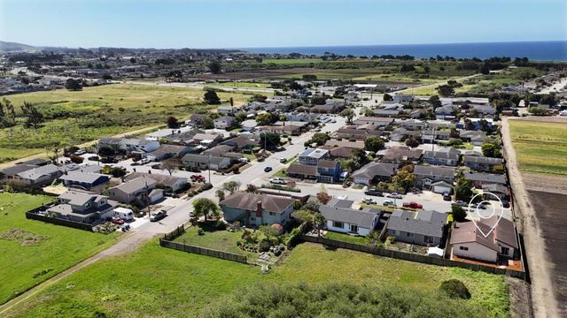 1017 Golden Gate Avenue, Half Moon Bay, CA 94019