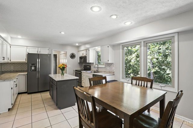 9 Lakefield Drive, Milford, OH 45150