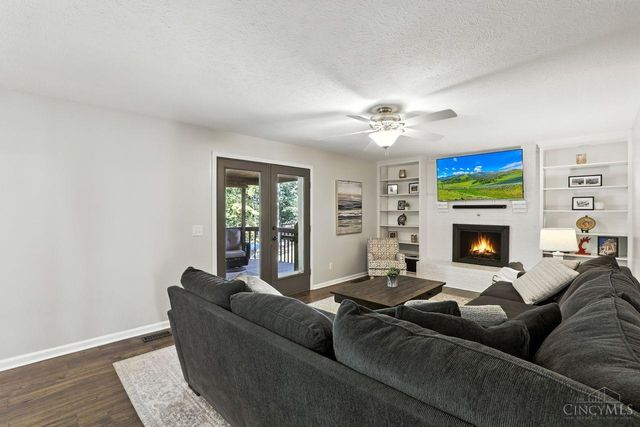 9 Lakefield Drive, Milford, OH 45150