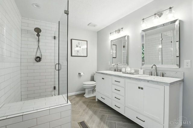 9 Lakefield Drive, Milford, OH 45150