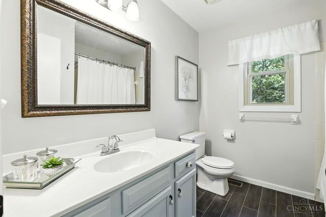 9 Lakefield Drive, Milford, OH 45150