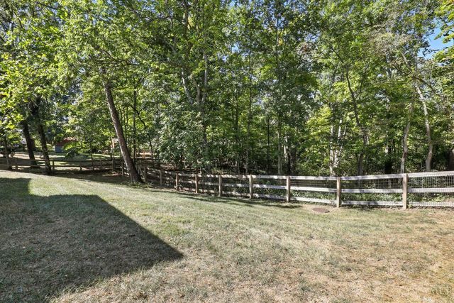 9 Lakefield Drive, Milford, OH 45150