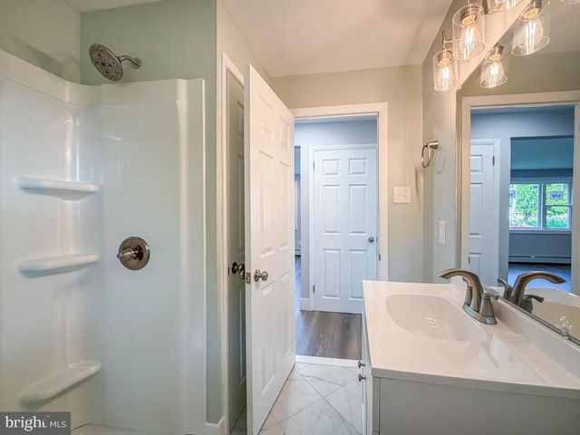 3208 DIXON AVE, Bristol, PA 19007