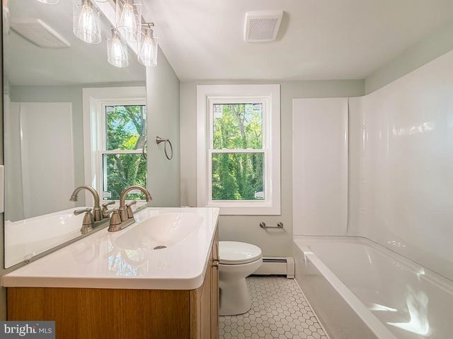 3208 DIXON AVE, Bristol, PA 19007