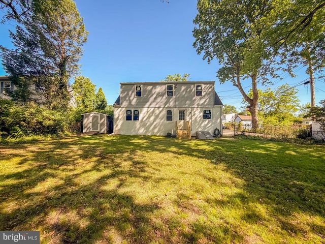 3208 DIXON AVE, Bristol, PA 19007