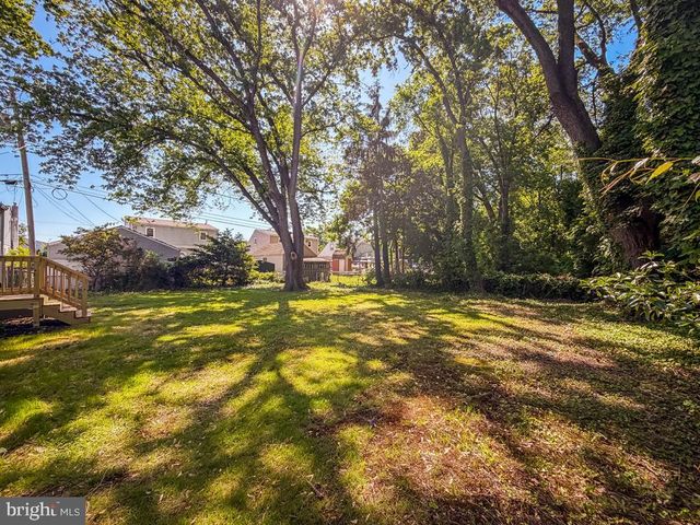 3208 DIXON AVE, Bristol, PA 19007
