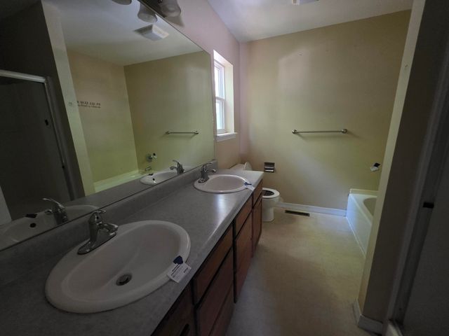 245 Pickett Ridge, Kirbyville, MO 65679