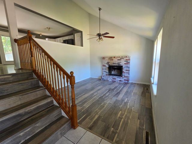 245 Pickett Ridge, Kirbyville, MO 65679