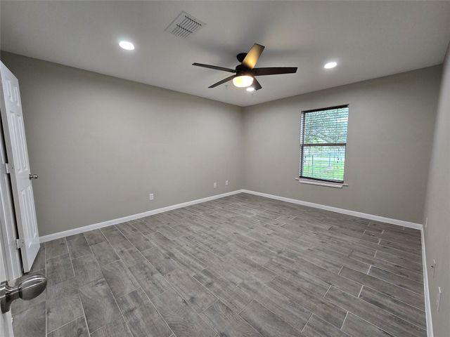 177 E Davilla ST, Bartlett, TX 76511