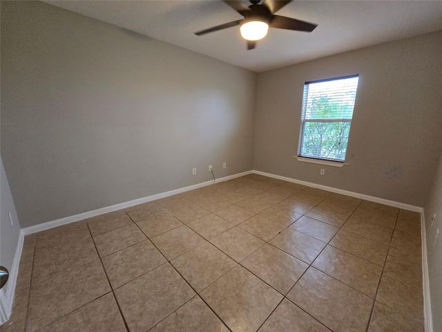 177 E Davilla ST, Bartlett, TX 76511