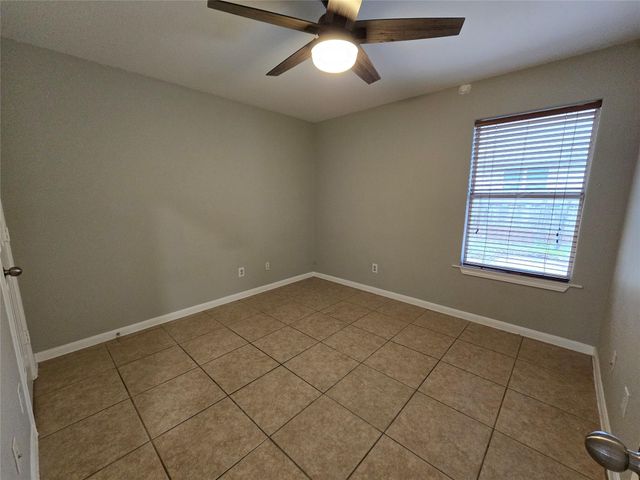 177 E Davilla ST, Bartlett, TX 76511
