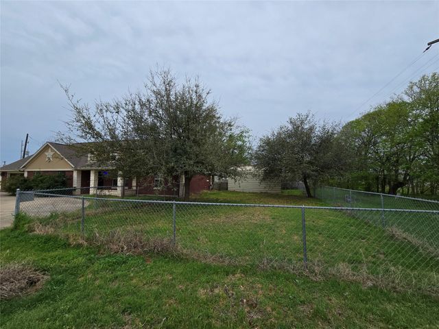 177 E Davilla ST, Bartlett, TX 76511