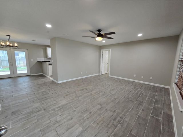 177 E Davilla ST, Bartlett, TX 76511