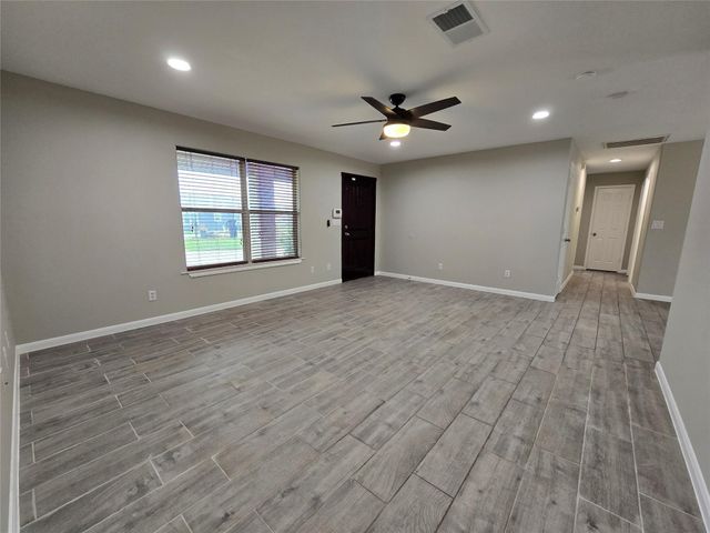 177 E Davilla ST, Bartlett, TX 76511