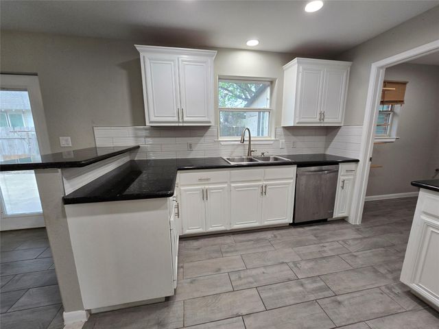 177 E Davilla ST, Bartlett, TX 76511