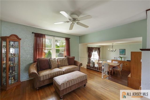 43 Richards Drive, Parlin, NJ 08859