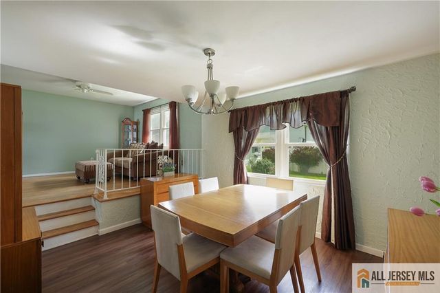 43 Richards Drive, Parlin, NJ 08859