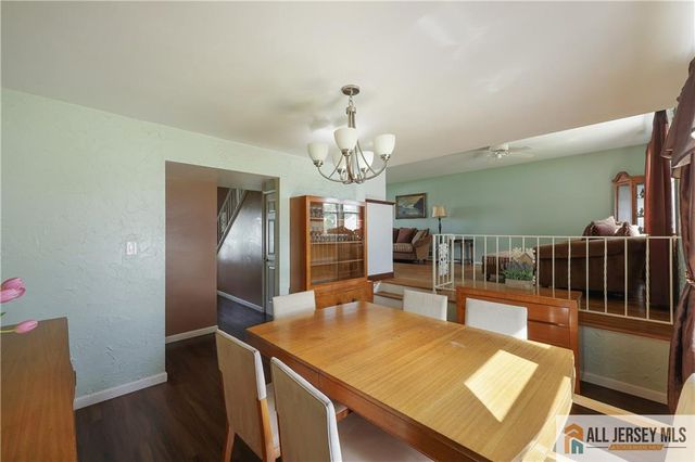 43 Richards Drive, Parlin, NJ 08859