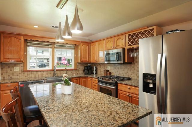 43 Richards Drive, Parlin, NJ 08859
