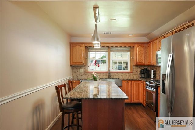 43 Richards Drive, Parlin, NJ 08859