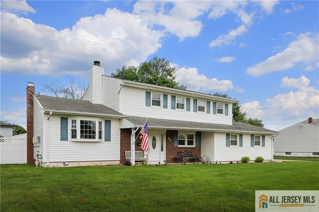 43 Richards Drive, Parlin, NJ 08859