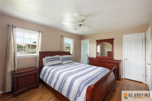 43 Richards Drive, Parlin, NJ 08859