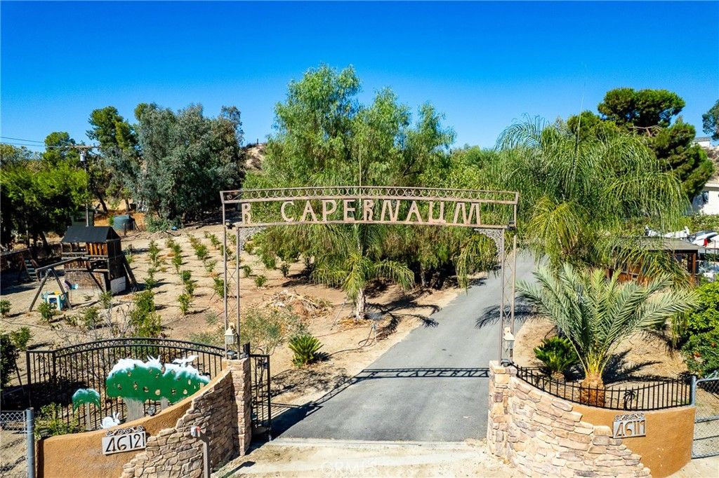 46119 Rainbow, Aguanga, CA 92536 — exterior